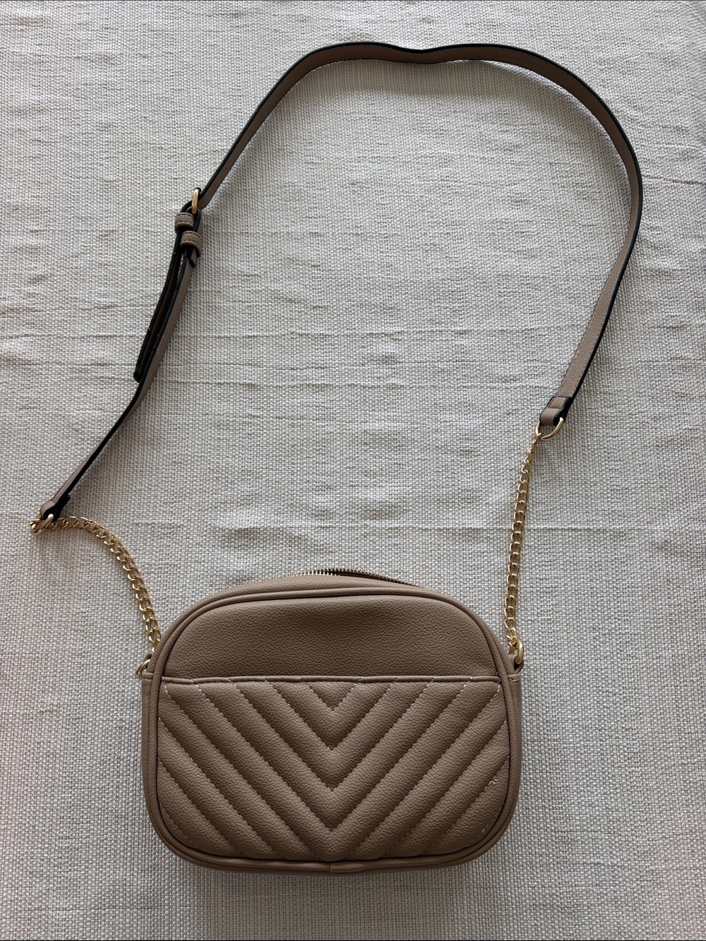 Women's Quilted Crossbody Bag in Taupe
